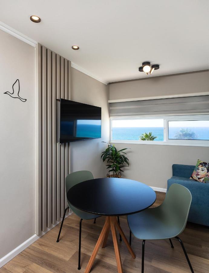 Sea View Stylish 1Br With Balcony By Beachfront Stay Herzelia 외부 사진