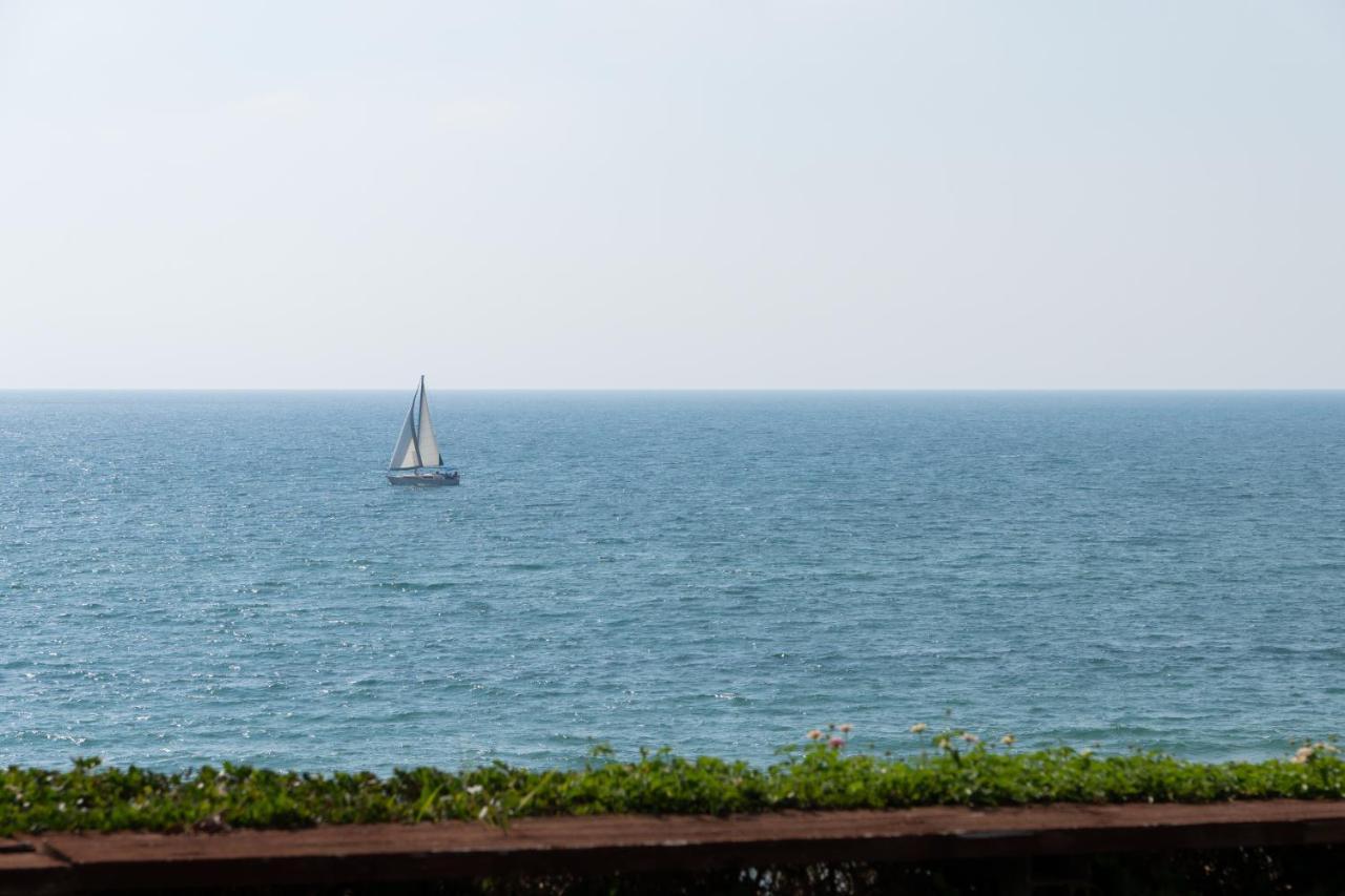 Sea View Stylish 1Br With Balcony By Beachfront Stay Herzelia 외부 사진