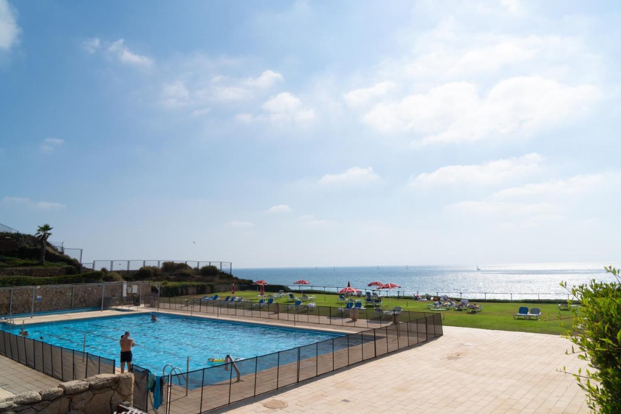 Sea View Stylish 1Br With Balcony By Beachfront Stay Herzelia 외부 사진